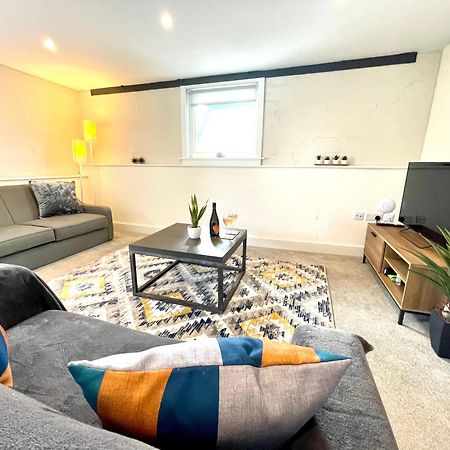 New Executive Apartment Perfect For Contractors & Pilots Bishop's Stortford Zewnętrze zdjęcie